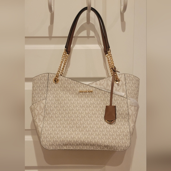 Michael Kors Jet set white large tote bag/travel bag/ shoulder bag NWT - Picture 4 of 10